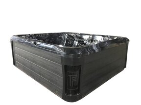 Vonato PF SPA 2025 Black vooraanzicht schuin 255x233cm