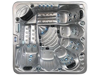 AQUILA Outdoor Spa | 230x230 cm | 5-persoons | Incl. Wifi | Zilver + Zwart