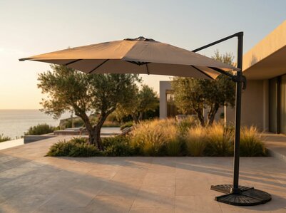 Zweefparasol 3x3 m taupe &ndash; vooraanzicht zweefarm aluminium frame met voet
