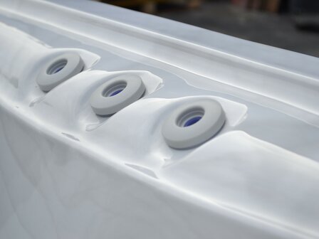 Vonato outdoor spa interieur sneeuwwit 5 persoons