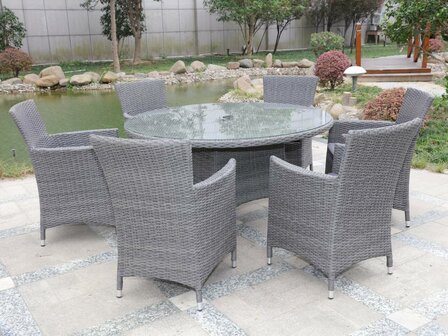 Diningset 7-delig grijs wicker met grijze kussens &mdash; 6 stoelen en ronde glazen tafel