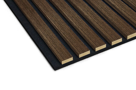 Wandpaneel gerookt eiken 300cm detail &mdash; donkere latten met 3-zijdig houtfineer