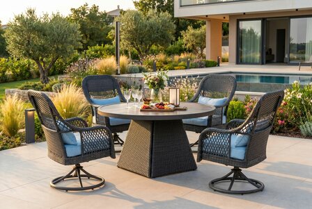 Diningset Redonda detail &mdash; draaibare stoel antraciet wicker met blauwe kussens