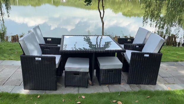 Diningset zwart wicker detail &mdash; stoel met witte kussens