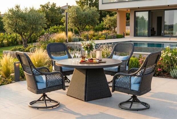 Diningset Redonda detail &mdash; draaibare stoel antraciet wicker met blauwe kussens
