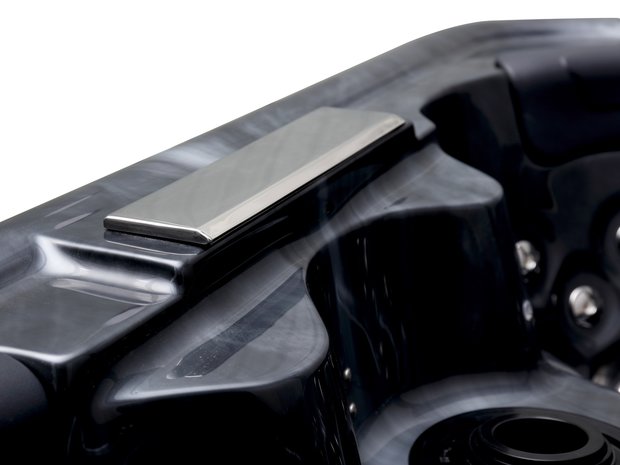 Zitplaats detail outdoor spa met jets