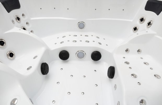 Waterval functie outdoor spa naturel hout
